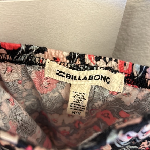 NWT Swim Coverup Billabong - Picture 3 of 4